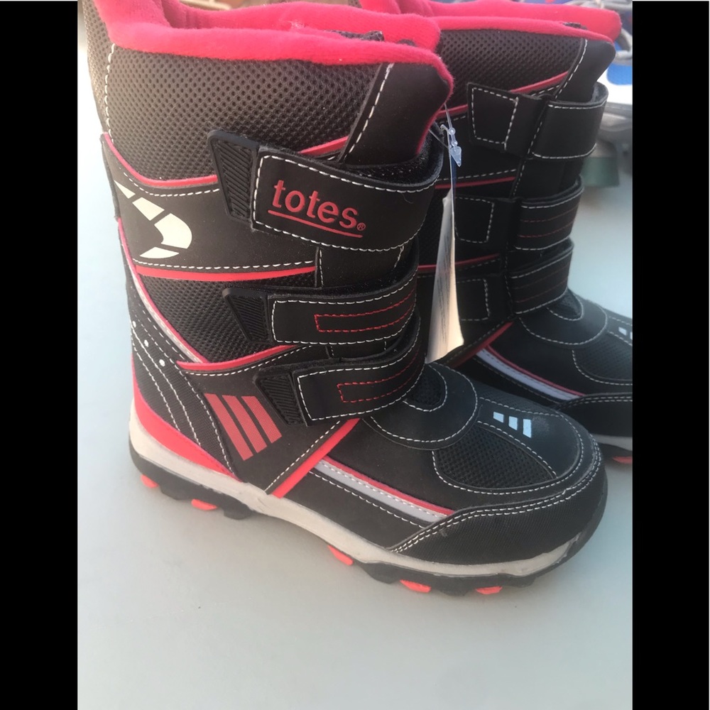 Totes Boys Snow boots